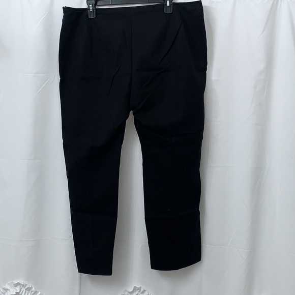 Women’s Chico's Black Pull On Cropped Pants Size 3 = XL/16 EUC - Picture 4 of 6